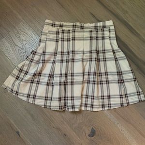 Tan plaid pleated skirt